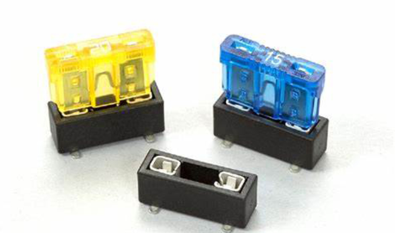 1台设备=5个质检员？PCB保险丝盒视觉检测成本直降70%！